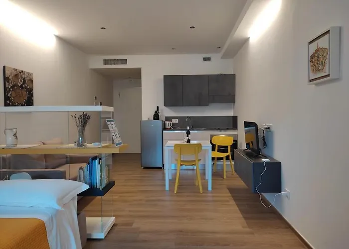 Domus13-with Private Parking Appartement