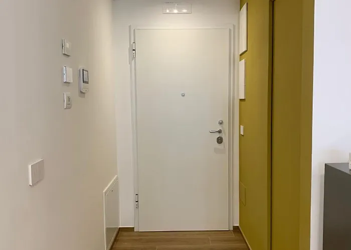 Domus13-with Private Parking Appartement