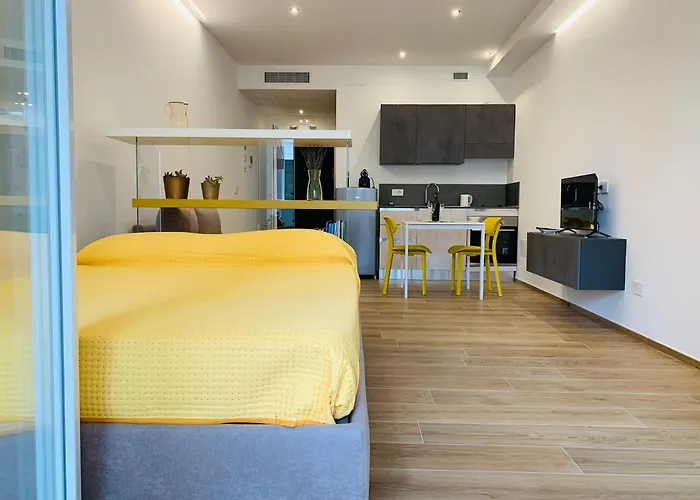 Domus13-with Private Parking *