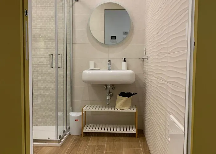 Domus13-with Private Parking Bari