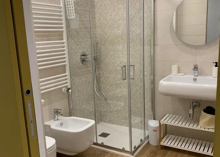 Domus13-with Private Parking * Bari