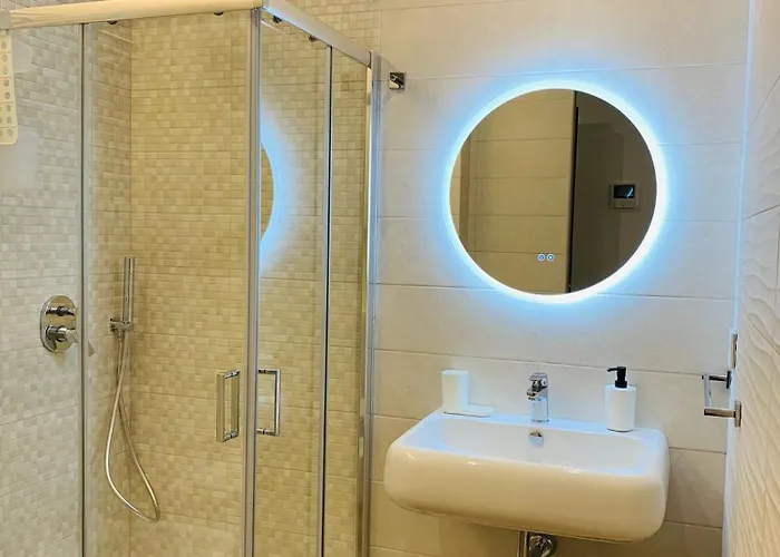 Domus13-with Private Parking Appartement