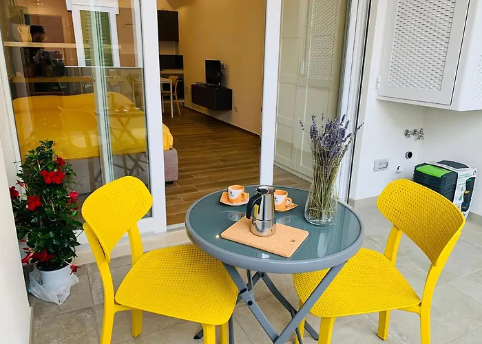 Domus13-with Private Parking Appartement