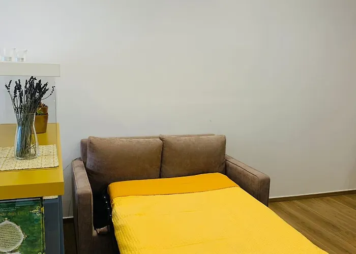 Domus13-with Private Parking * Bari